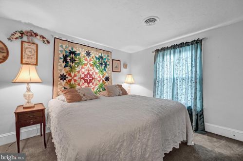 987 Baltimore St, Hanover PA  17331-4413 exterior