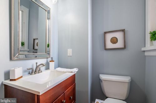 827 28th St, Philadelphia PA  19130-1724 exterior