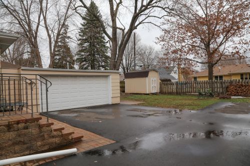 1944 Greenbrier St, Saint Paul MN  55117-2214 exterior
