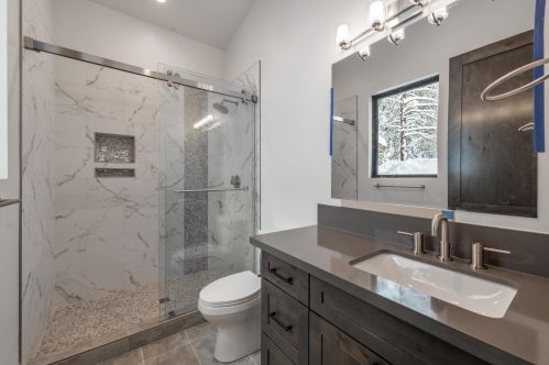 11861 Bottcher Loop, Truckee CA  96161-2793 exterior