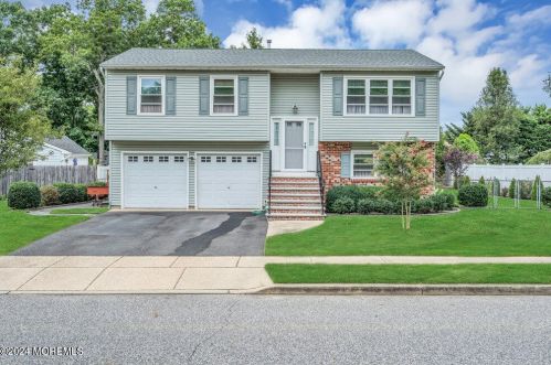 20 Pne Needle St, Wall Township NJ  07731-2647 exterior