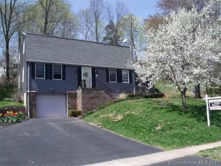 114 Ridgewood Ln, Kensington, CT 06037-2719