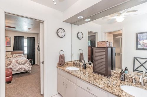 6605 Trail Lake Dr, Fort Worth TX  76133-5006 exterior