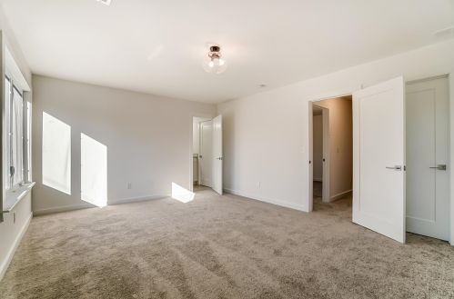 2618 Hackberry St, Cincinnati OH  45206-2122 exterior