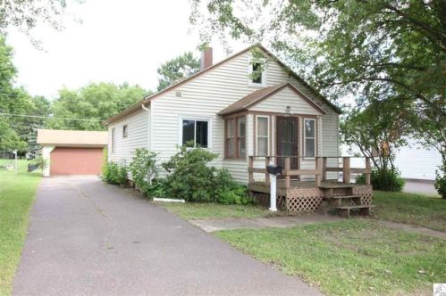 326 21st St, Scanlon, MN 55720-2125
