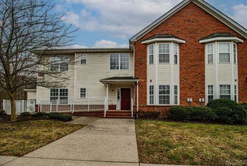 229 Pinelli Dr, Piscataway NJ  08854-2262 exterior