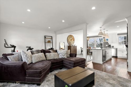 140 Putnam Park, Greenwich CT  06830-5780 exterior