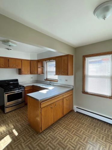 8944 Wisner St, Niles, IL 60714-1767