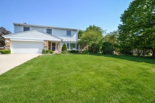 641 Lombardy Ln, Bannockburn, IL 60015-4109