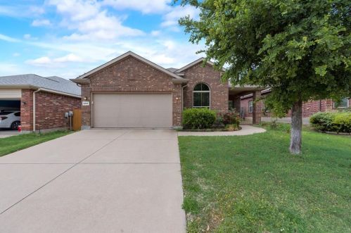 6285 Bush Buck Run, Fort Worth TX  76179-3655 exterior