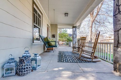 977 Highland Vw, Atlanta GA  30306-3802 exterior