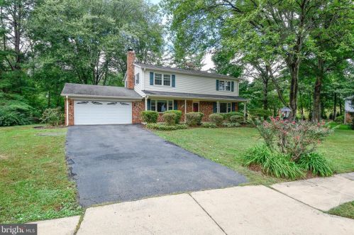 7216 Reservation Dr, Springfield, VA 22153-1323