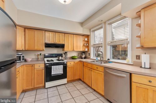 33 Linden Ave, Pitman NJ  08071-2109 exterior