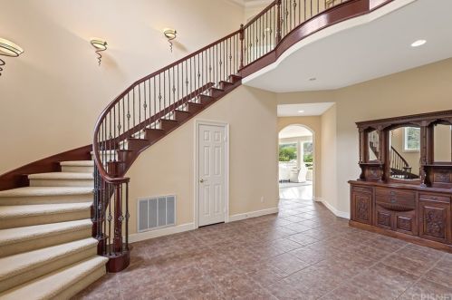 3441 Cordova Dr, Calabasas, CA 91302-3070