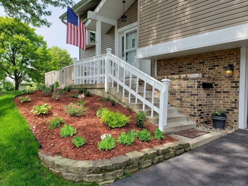 5802 Charleston Ct, Hanover Park, IL 60133-5209