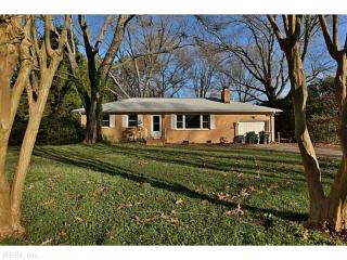 110 Rural Retreat Rd, Yorktown, VA 23692-3243