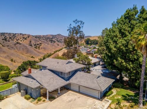 13697 Decliff Dr, Whittier, CA 90601-3817