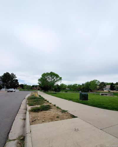 17674 Loyola Dr, Denver CO  80013-3127 exterior