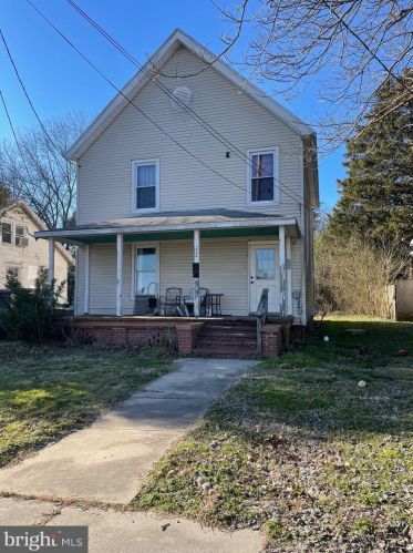 1004 2nd St, Pocomoke City, MD 21851-1468