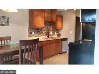 1744 Mcknight Rd, Saint Paul MN  55109-4850 exterior