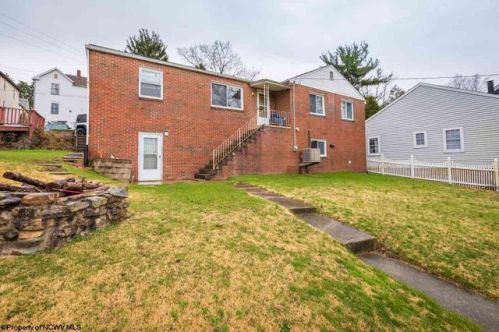 2588 University Ave, Morgantown WV  26505-5934 exterior