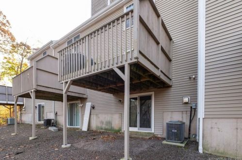 175 Berlin Ave, Southington CT  06489-3257 exterior