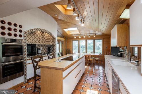 1367 Country Club Dr, Lancaster PA  17601-5209 exterior