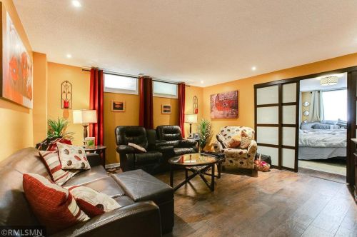 3422 Highlander Dr, Saint Paul MN  55122-1310 exterior