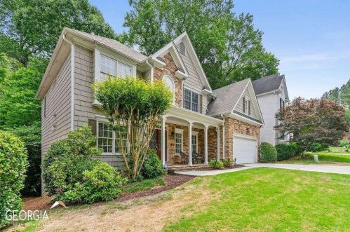 165 Fieldsborn Ct, Atlanta, GA 30328-1040