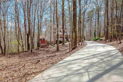596 Vaughn Rd, Newnan, GA 30265-1492