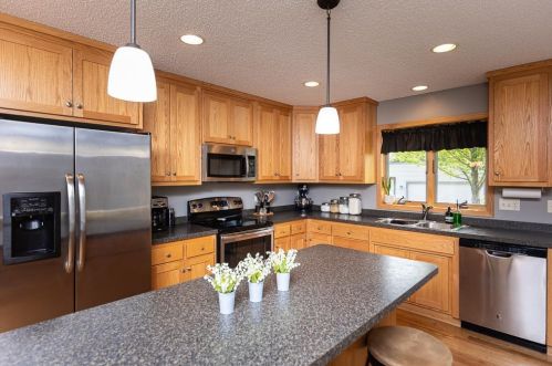 989 Farrell St, Saint Paul MN  55119-5203 exterior