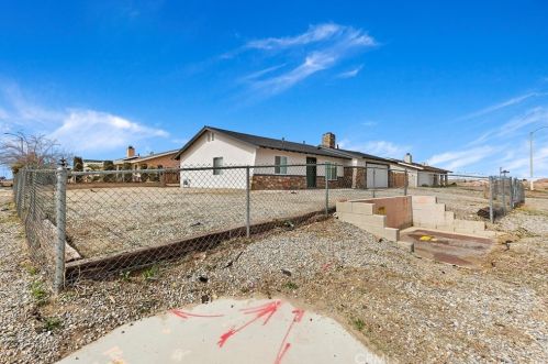 10425 Juniper St, El Mirage, CA
