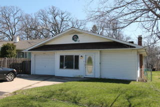 18741 Gages Lake Rd, Volo, IL 60030-1709