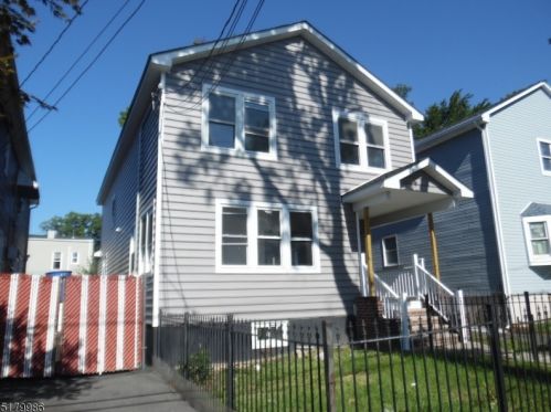 49 Philip Pl, Irvington, NJ 07111-2908