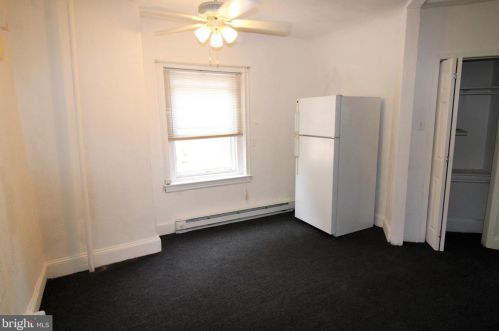 704 Chelten Ave, Philadelphia PA  19126-3712 exterior