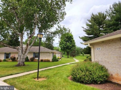 50 Valleybrook Dr, Lancaster PA  17601-4612 exterior