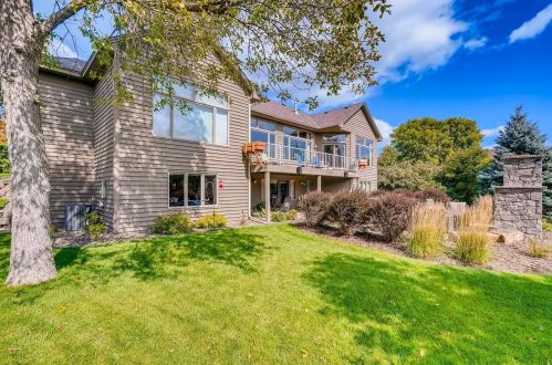 1580 Blackhawk Lake Dr, Saint Paul MN  55122-1245 exterior