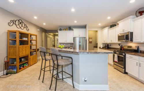 1175 Prescott Ln, Pingree Grove IL  60140 exterior