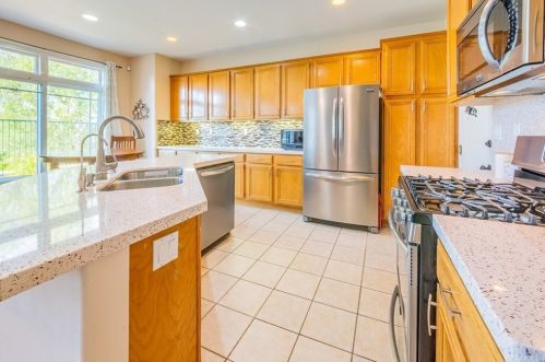 8735 Fallbrook Way, Anaheim CA  92808-3600 exterior