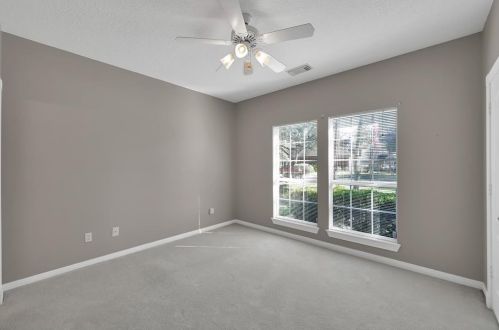 16 Westchester Dr, Conroe TX  77304-1144 exterior