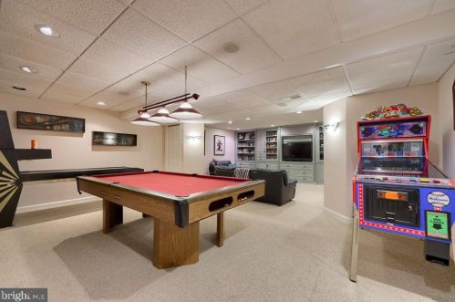 1991 Pickering Trl, Lancaster PA 17601-4972 exterior