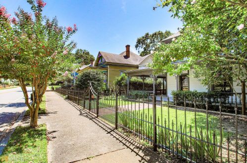 58 Temple Ave, Newnan, GA 30263-2023