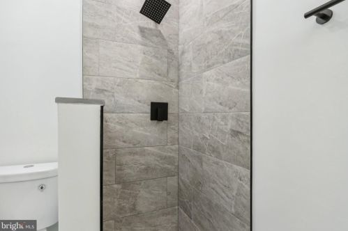 630 Jackson St, Philadelphia PA  19148-3226 exterior