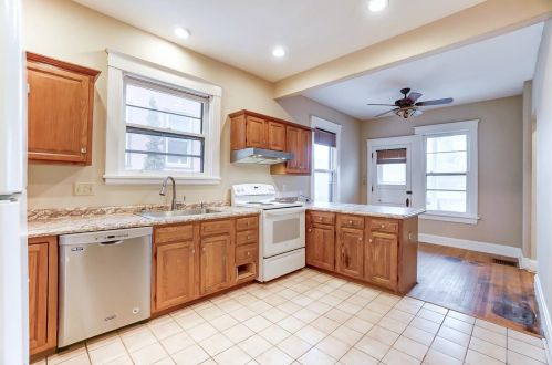 1341 Duncan Ave, Cincinnati OH 45208-2313 exterior