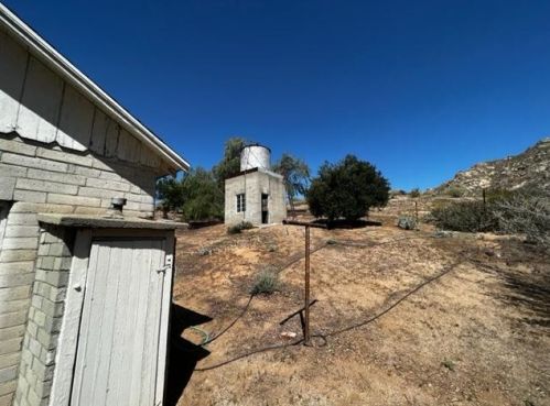 2270 Mt Vernon Ave, Riverside CA  92507-4624 exterior