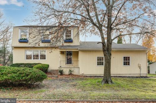 260 Village Ct, Haddonfield NJ  08033-1046 exterior