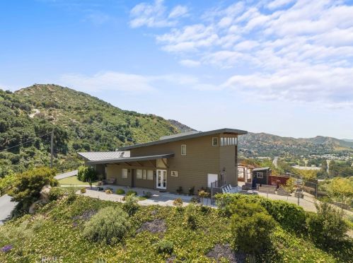 7300 Santa Susana Pass Rd, Simi Valley, CA 93063-4913