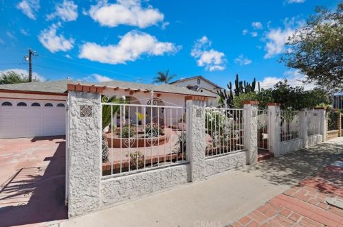 515 Townsend St, Santa Ana CA 92703-2838 exterior