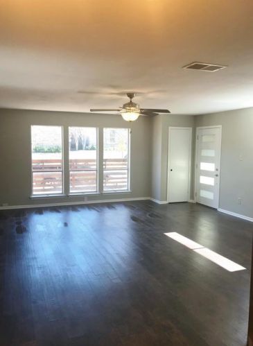 2726 Mccart Ave, Fort Worth TX  76110-2231 exterior