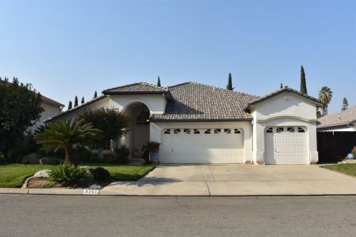 8261 Backer Ave, Fresno, CA 93720-0425